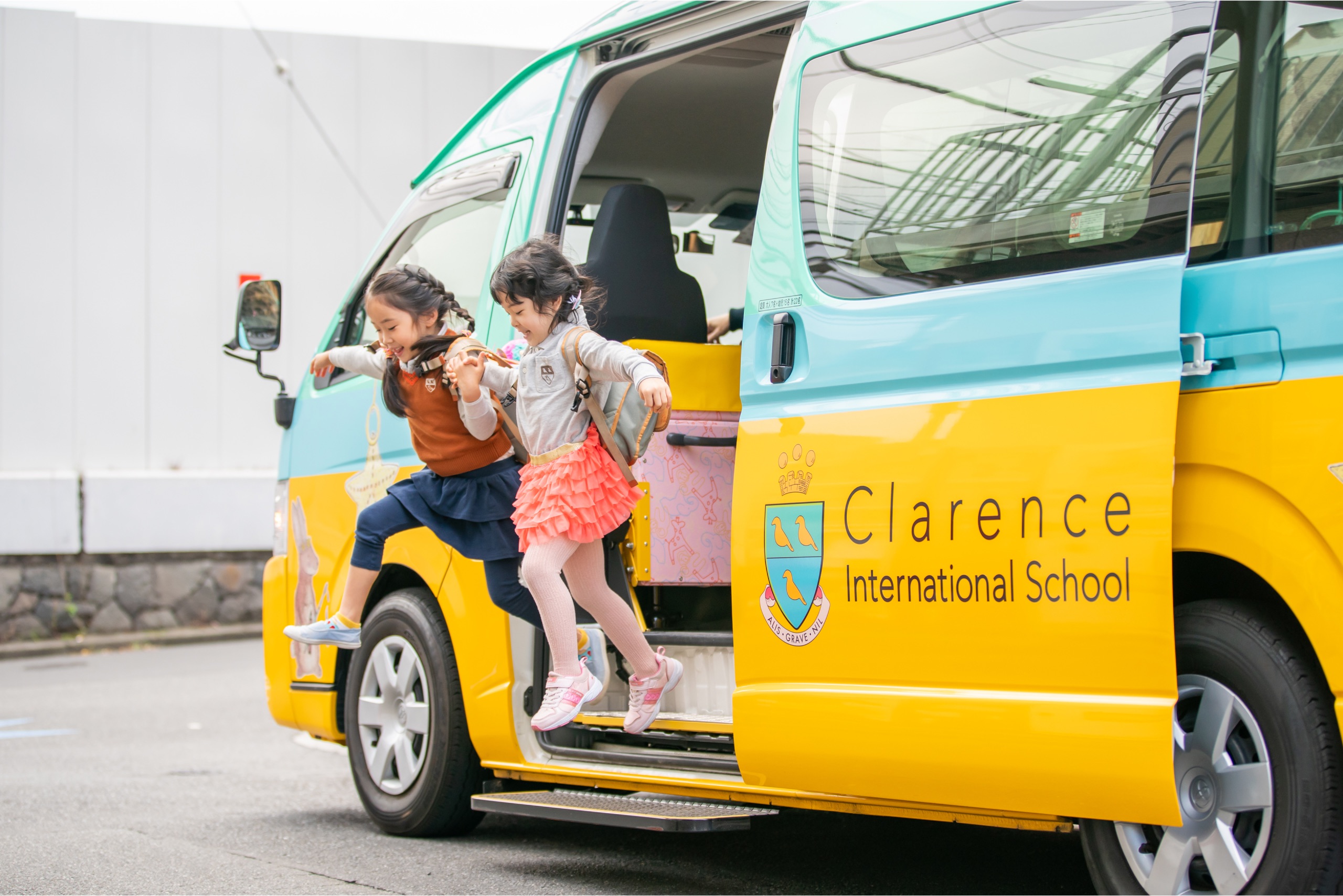 clarence-education-asia-clarence-international-school-bus
